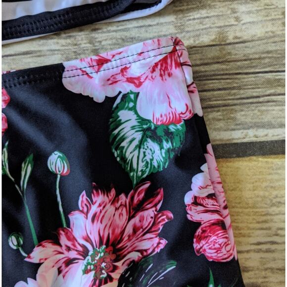 Nwt Stripe and Floral 2 piece tank bikini Sz Small - Picture 6 of 8